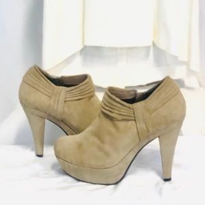Me Too suede booties heels size 7